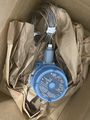 UNITED ELECTRIC E122-8BS TEMPERATURE SWITCH E1228BS, 15A, 480 VAC, NEW! - Image 1 of 3