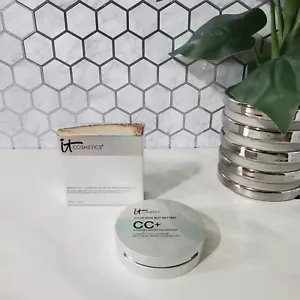 It Cosmetics Your Skin But Better CC+ Airbrush Perfecting Powder Medium .33 oz - Picture 1 of 7