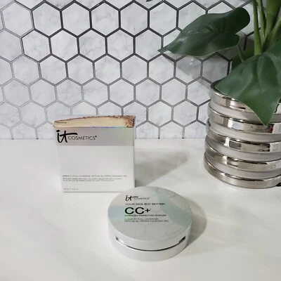 It Cosmetics Your Skin But Better CC+ Airbrush Perfecting Powder Medium .33 oz - Image 1 of 4