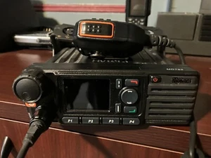 Hytera MD782 U (2) UHF 450-520 mhz 45 W Radio mobilne - Zdjęcie 1 z 2