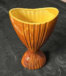 Redwing Pottery Vase #667 - Picture 1 of 4