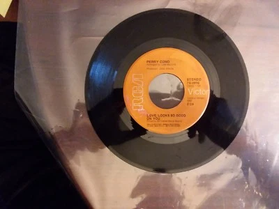 1973 VG+ RARE Perry Como And I Love Her So / Love Looks So Good On You  74-09045 - Image 1 of 2