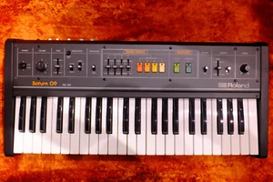 Vintage Roland SA-09 Saturn 09 Synthesizer Keyboard w/original box U2158 240307 - Picture 1 of 17