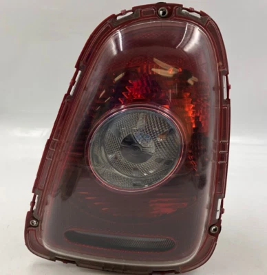 Luz trasera lateral de pasajero Mini Cooper 2007-2010 OEM D04B46052 Foto 1 de 4