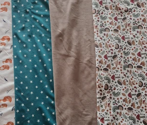 Stoffpaket Herbstmotive 5 Stoffreste Baumwolljersey 30x70cm für Mütze / Loop Neu - Bild 1 von 4