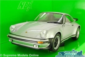 PORSCHE 911 TURBO MODEL CAR SILVER OPENING PARTS LARGE 1:24 SCALE WELLY K8 - Picture 1 of 5