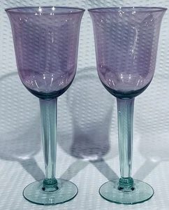 Lote de 2 ~ Cristal Soplado Arte Tallo de Tulipán Vino Amatista Tallo Verde Iridiscente - Imagen 1 de 12