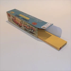 Juego de regalo Corgi Toys 17 Land Rover Ferrari coche de carreras caja y bandeja de reproducción vacía - Imagen 1 de 7