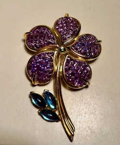 Vintage Trifari pin brooch Flower Amethyst Purple Invisible Waffle Glass Blue - Picture 1 of 9