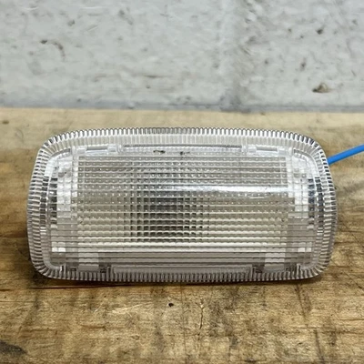 Infiniti QX56 QX80 2011-2017 puerta trasera izquierda luz de cortesía lámpara OEM Foto 1 de 2