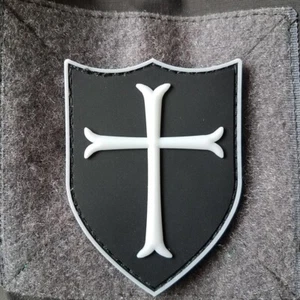 3D Pvc Knights Templar Cross Shield Military USA ARMY RUBBER HOOK PATCH BADGE - Picture 1 of 5