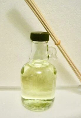 THYMES SIMMERED CIDER HOME FRAGRANCE OIL DIFFUSER~REEDS~7.75 OZ~NEW, NO BOX - Image 1 of 4