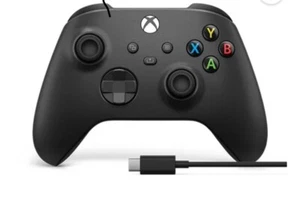 Xbox Gaming Controller With USB-C Cable - Picture 1 of 5
