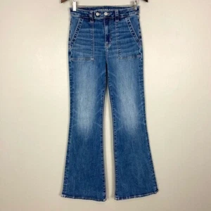 Jeans svasati American Eagle super high rise donna taglia 6 linguetta vita toppa tasca - Foto 1 di 8