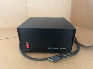 Astron RS-20A Zasilacz regulowany 20 A 13,8 VDC - Zdjęcie 1 z 4
