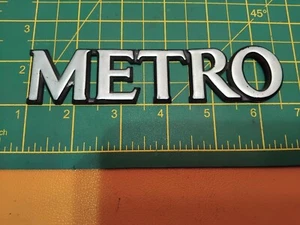 Vintage Reclaimed Car Badge/Emblem - Austin Metro 142mm x 32mm D09E17251 - Picture 1 of 2