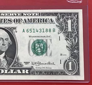 1977 $1 DOLLAR BILL ( BOSTON A ) UNCIRCULATED - Picture 1 of 3