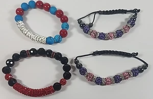 Lotto assortito di 4 bracciali perline multicolore rosso rosa viola gioielli fatti a mano - Foto 1 di 6