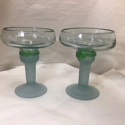 Juego de 2 copas de cóctel Margarita sopladas a mano tacto verde único Foto 1 de 4