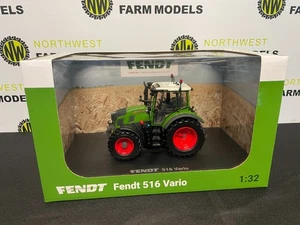 UNIVERSAL HOBBIES 6740 1:32 SCALE FENDT 516 VARIO 4WD TRACTOR - Picture 1 of 3