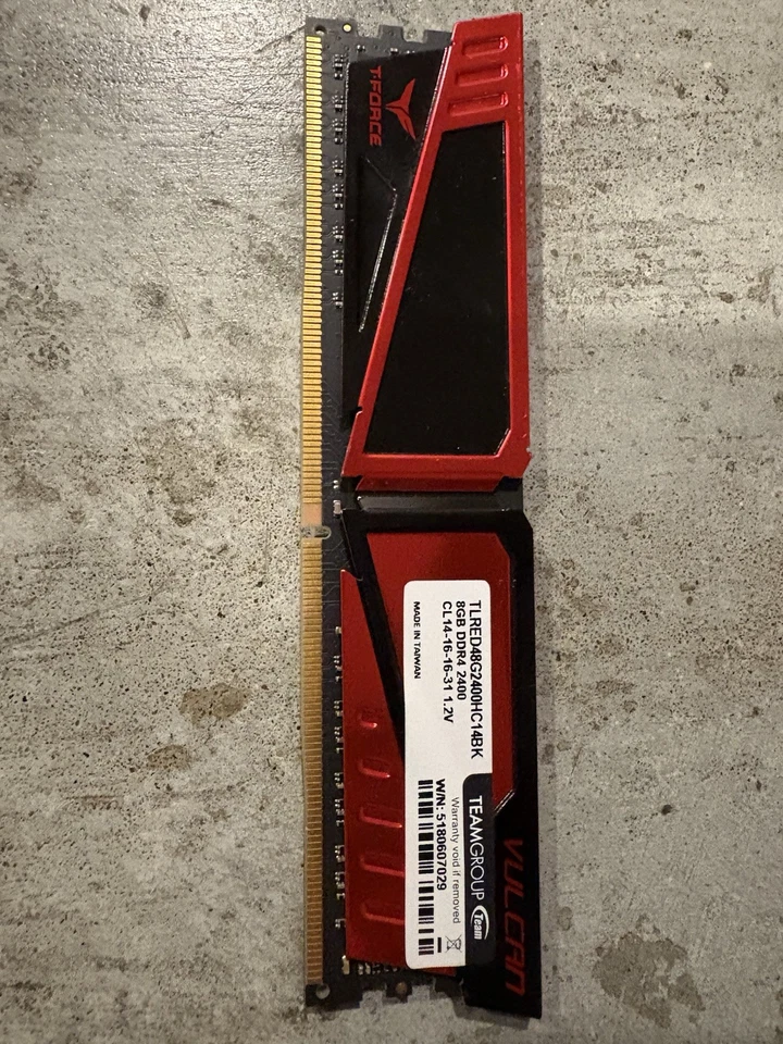 ddr4 8gb 2400mhz Team Group Vulcan Red - Image 1 of 1