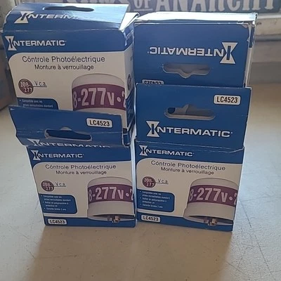 Intermatic LC4523 Locking Type Thermal Photo Control 208-277 VAC Lot Of 4 - Image 1 of 3