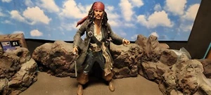 NECA 18" Working Captain Jack Sparrow Motion Activated Talking Statue MINT - Picture 1 of 4