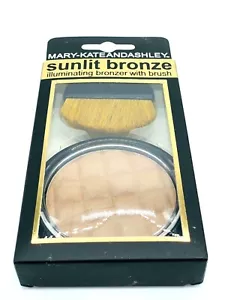 Mary-Kate y Ashley Bronceador Iluminador con Cepillo Bronce Iluminado por el Sol 603 - Imagen 1 de 2