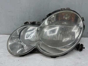 FARO DELANTERO IZQUIERDO PASAJERO MERCEDES CLASE C C180 2006 15084500 - Imagen 1 de 16