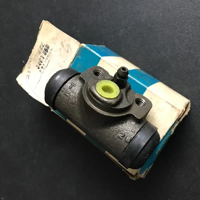 1968-1974 DODGE PLYMOUTH rear wheel cylinder 3461656, 9" Drum - Valiant Dart Foto 1 de 4