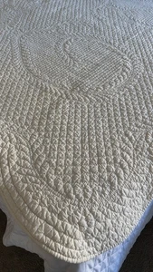 Vintage Brides Quilt, white on white, hand-quilted, 74x82 , Great condition - Bild 1 von 9