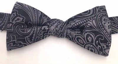 $115 Vestido Condesa Mara Hombres Gris Negro Cachemira Informal Pajarita Ajustable Pajarita Foto 1 de 4