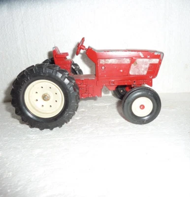 Vintage Ertl International Red Farm Tractor  S-11 - Image 1 of 4