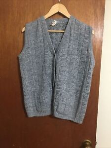 Raje’ sweater vest ladies large
