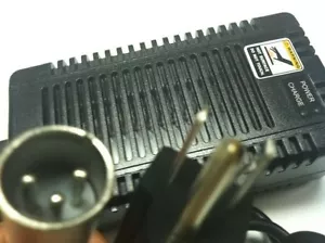 PRIDE MOBILITY VICTORY SCOOTER 3AMP BATTERY CHARGER ELEASMB5713 , ELECHG1016 - Picture 1 of 5