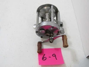 C-9 VECCHIO MULINELLO DA PESCA VINTAGE PFLUEGER AKRON 1893-L MULINELLO DA PESCA SPORT - Foto 1 di 2