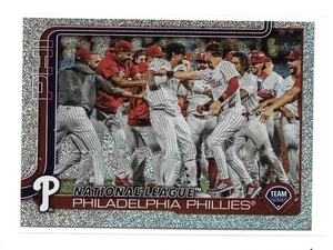 2025 Topps Series 1 Philadelphia Phillies #159 Team Card Sand Glitter Foil - Picture 1 of 3