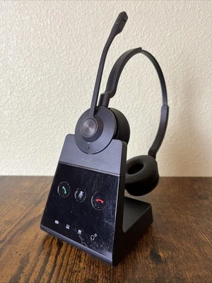 Auriculares inalámbricos sobre la oreja Jabra ENGAGE 65 negros, adaptador de CA WHB051BS Foto 1 de 4