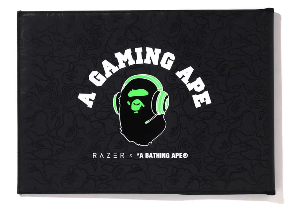 Razer x BAPE Neon Camo 15,6 Zoll Schutzhülle V2 - Bild 1 von 4
