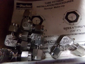 (5) Montaje de tubo Parker, codo de unión - Serie A-LOK parte #: 1EE1-316 (C) - Imagen 1 de 5