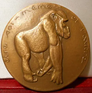 GORILLA YOURSELF MEDAL RARE FRENCH ART BRONZE SCULPTOR ANIMALS - Picture 1 of 4