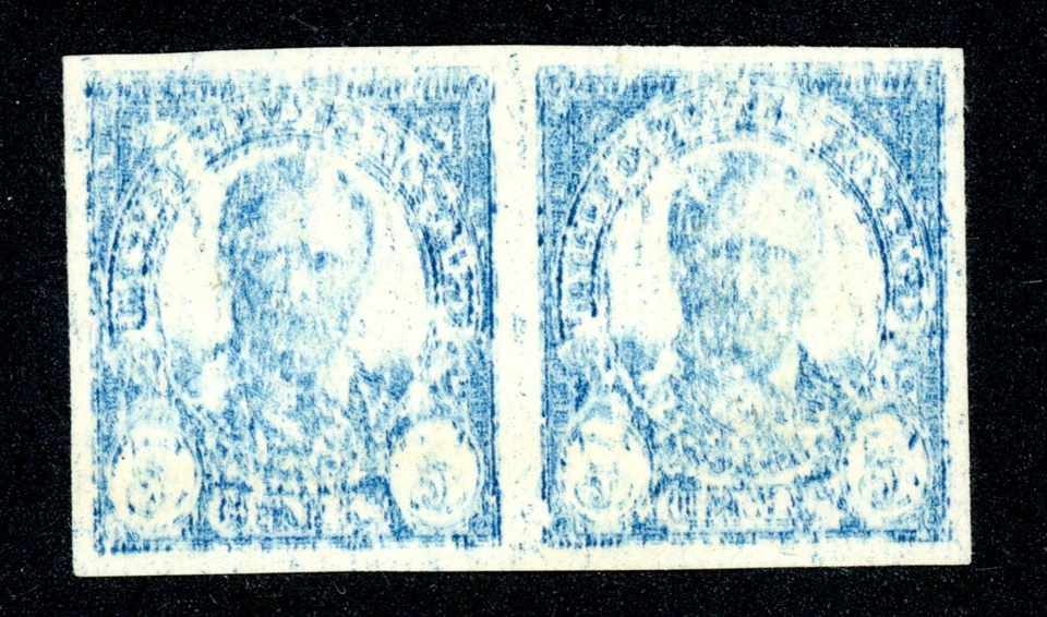 EFO 557 STRIKING IMPERFORATE PRINTER'S WASTE PAIR WITHOUT GUM - Image 1 of 1