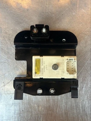 Módulo de señal de giro genuino Harley-Davidson para FLSTSC 1450cc usado Foto 1 de 4