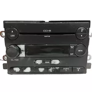 06 07 Ford Freestyle 500 Mercury Montego AM FM 6 disc CD radio receiver OEM - Picture 1 of 3