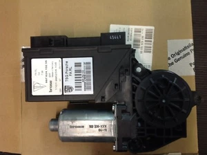 GENUINE PORSCHE 997 Electric Window Motor RH (99762410208) - Picture 1 of 3