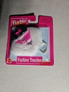 1997 Mattel Barbie Fashion Touches 68651 Fur Stole, Black Hat, Necklace NRFB - Picture 1 of 2