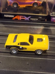 2005 Johnny lightning THUNDER JETS 500 SLOT CAR YELLOW 1970 PLYMOUTH CUDA - Picture 1 of 3