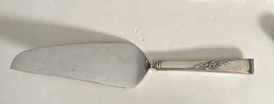 Servidor clásico de pastel/pastel de rosas con mango de ley Reed & Barton Foto 1 de 3