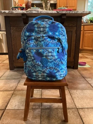 Mochila tingida azul camuflada Kipling - Imagem 1 de 4