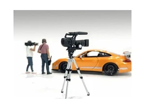 "On-Air" Figure 5 with Standing Camera for 1/24 Scale Models by American Diorama - Picture 1 of 3